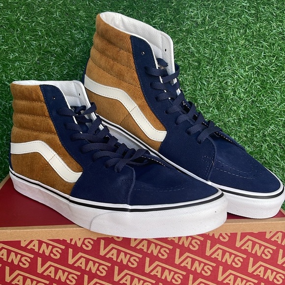 Vans Sk8-Hi High Top Blue/ Brown Corduroy (Men's)
Sk8-Hi "Navy/Brown" Men's Shoe - Picture 5 of 16